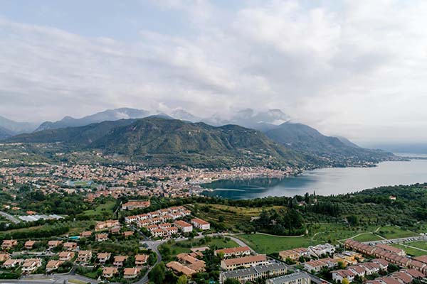 突然出现了新入口 ｜ 17c日韩：关于官网跳转的说法｜不夸张，这一步很重要！！评论区已经吵翻了